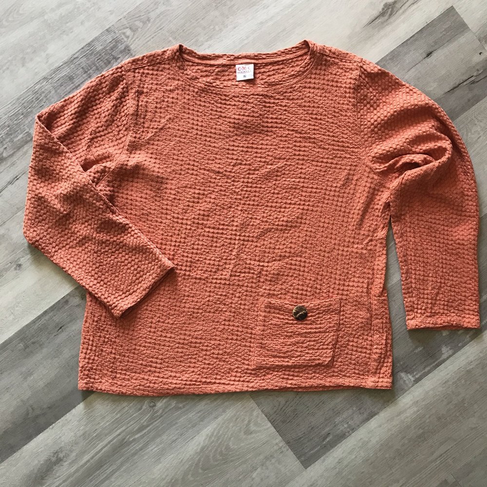 Vintage Made in USA CMC Textured Long Sleeve Blouse w Tortoise Shell Buttons XL